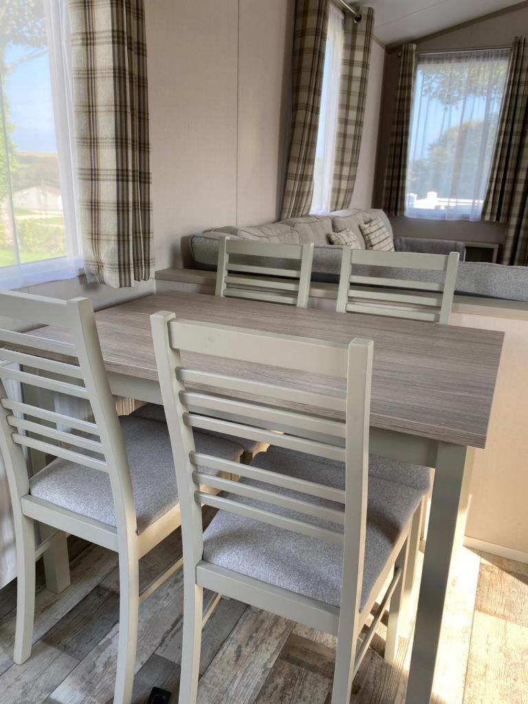 Luxury Holiday Home Sleeps 6 Pet Friendly St Austell Exterior photo